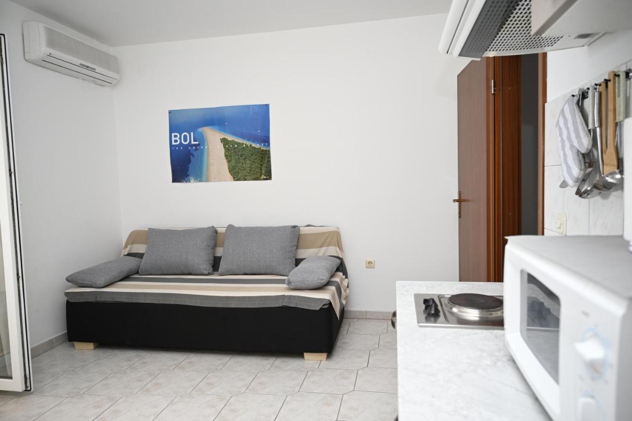 Apartments "Sea View" Miki & Ivana Bol Extérieur photo